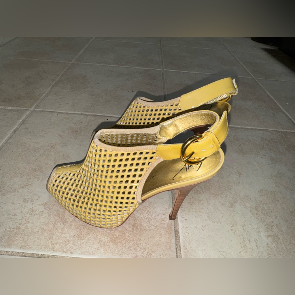 Giuseppe Zanotti Women’s Size 8.5 Yellow Cage Heels